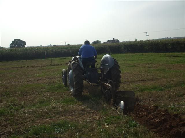 Rhodeploughingmatch199200918Small.jpg