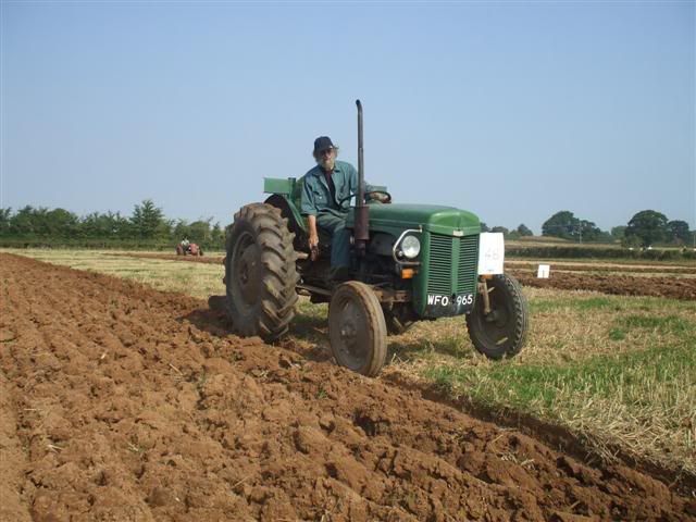 Rhodeploughingmatch199200919Small.jpg