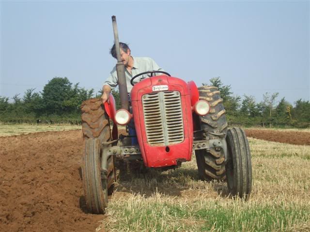 Rhodeploughingmatch199200920Small.jpg