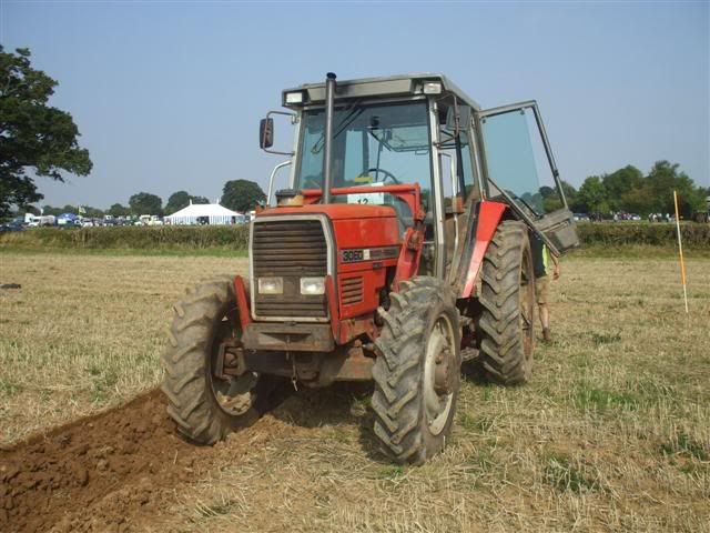 Rhodeploughingmatch199200936Small.jpg