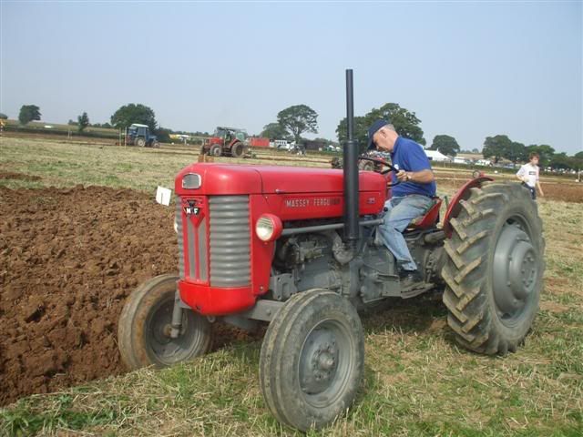 Rhodeploughingmatch199200941Small.jpg