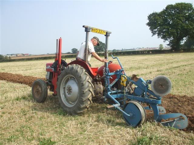 Rhodeploughingmatch199200945Small.jpg