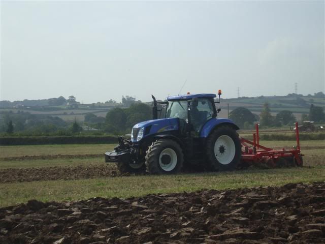 Rhodeploughingmatch199200946Small.jpg