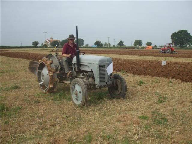 Rhodeploughingmatch199200957Small.jpg