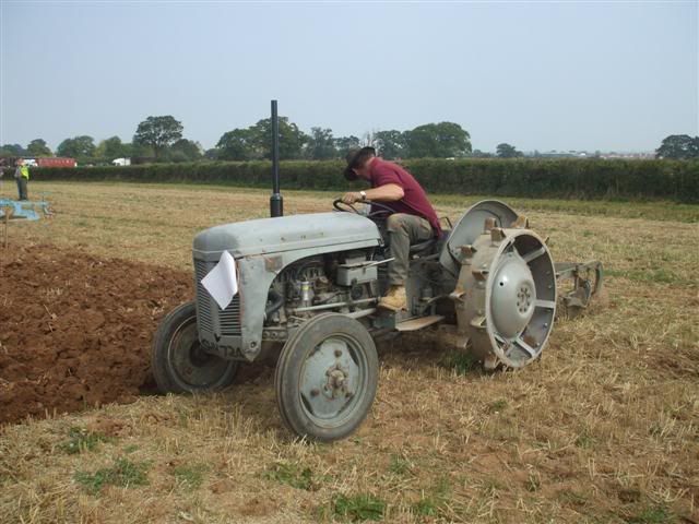 Rhodeploughingmatch199200958Small.jpg