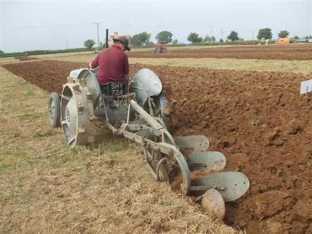 Rhodeploughingmatch199200959Small.jpg