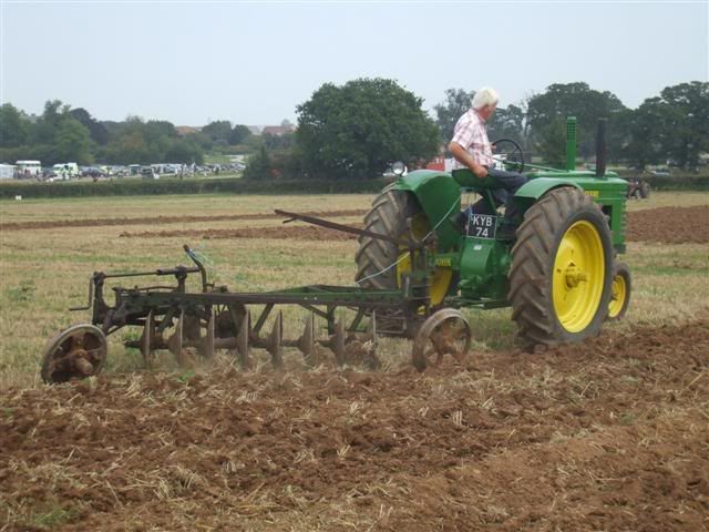 Rhodeploughingmatch199200969Small.jpg