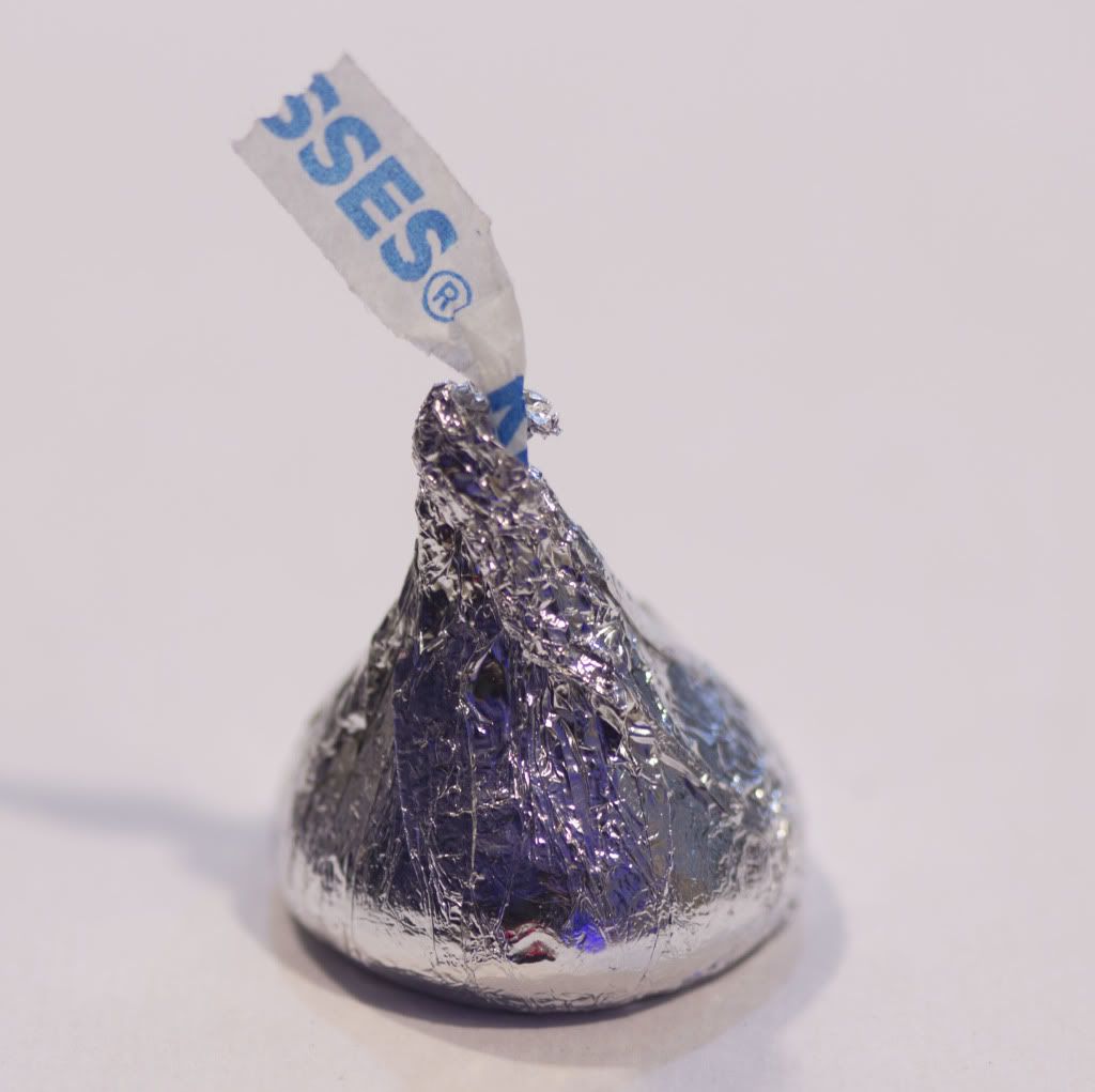 IMAGE: http://i237.photobucket.com/albums/ff17/jonshirk84/kisstest1.jpg