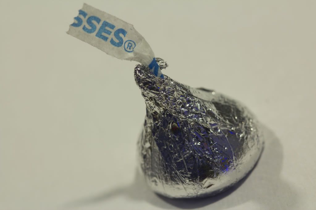 IMAGE: http://i237.photobucket.com/albums/ff17/jonshirk84/kisstest2.jpg