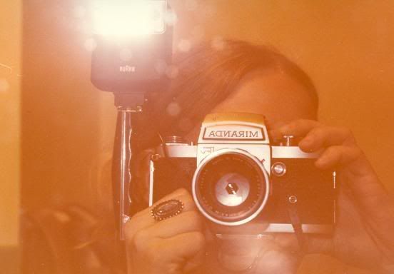 1977-camera2-a.jpg