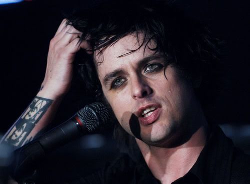 billie-joe-armstrong--large-msg-118659202769.jpg