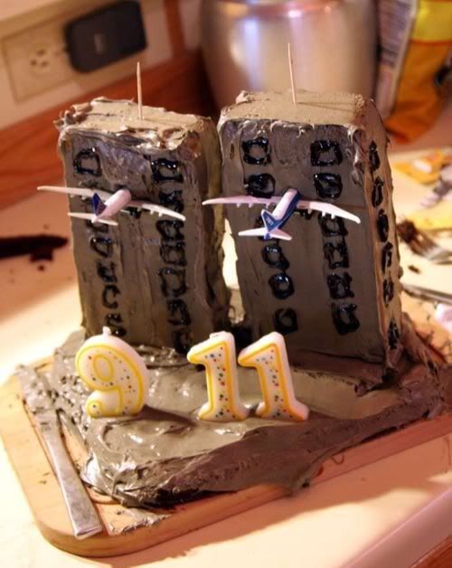 [http://i237.photobucket.com/albums/ff78/erinyay/911-cake-7726-1231886474-4.jpg]