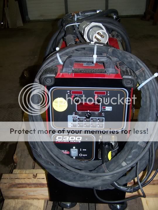 Lincoln Electric PowerWave C300 w/Python Plus Push/Pull Gun